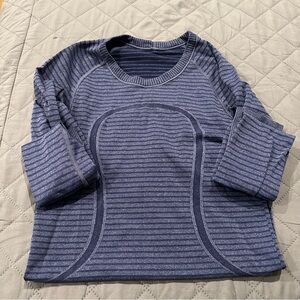 lululemon athletica Long Sleeve Top size 4